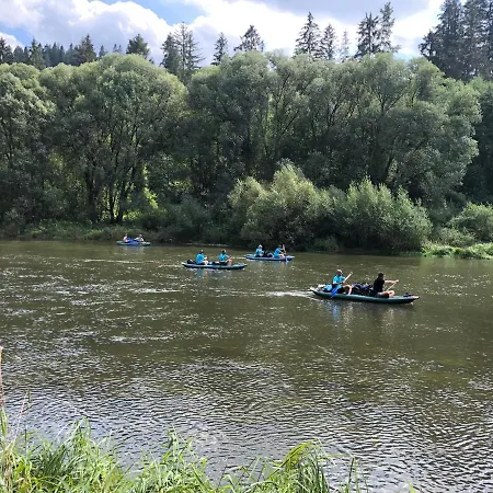 Hldocin, Uhliska, Ostrazica, Zmrazov Lodge