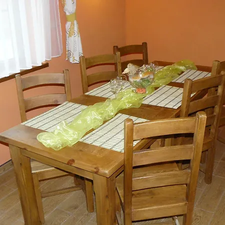 Hldocin, Uhliska, Ostrazica, Zmrazov